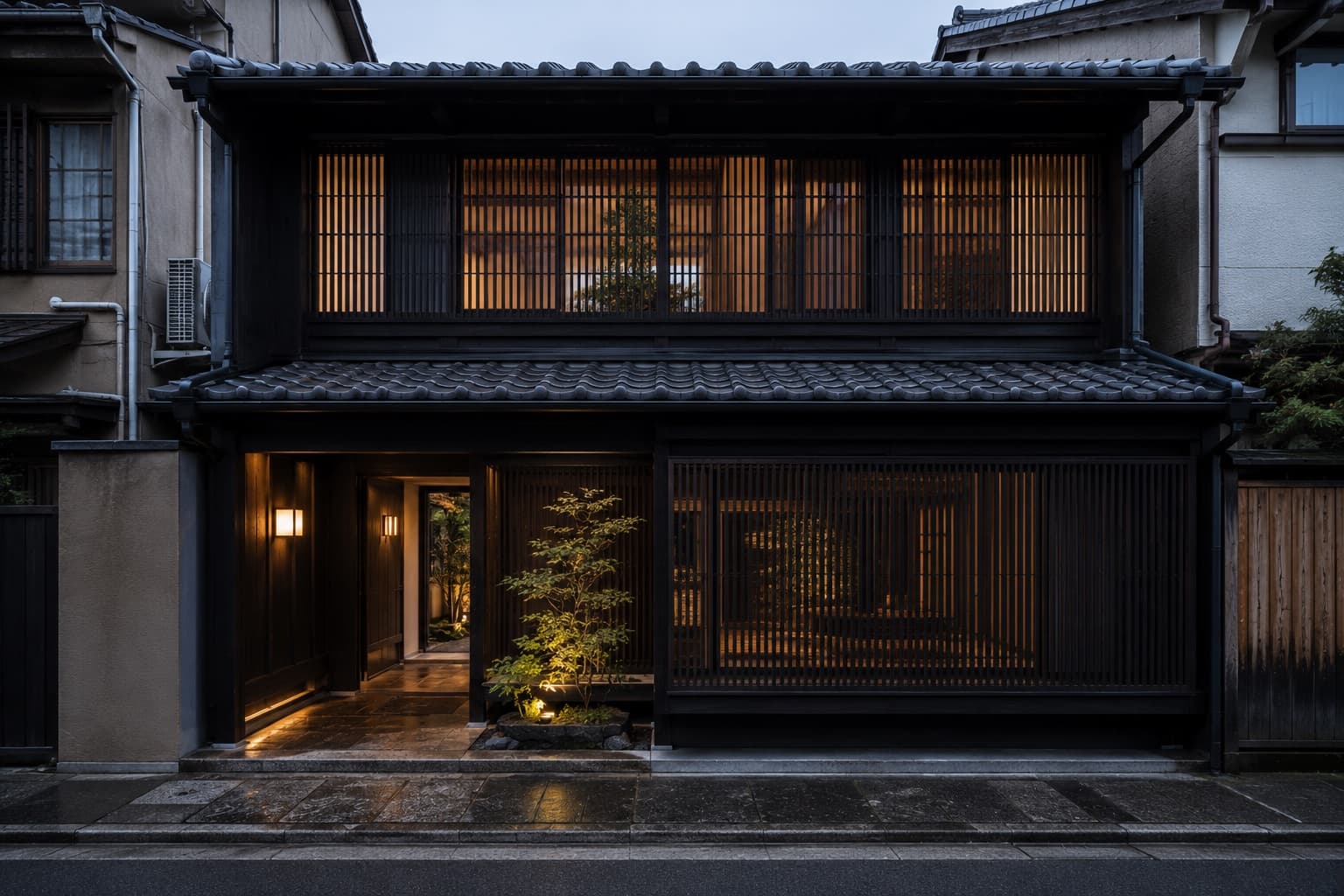 HOUSE BETWEEN GARDENS